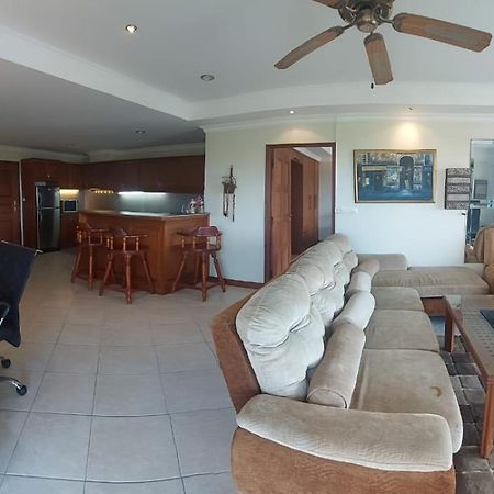 View Talay Residence 6 Wongamat Beach Pattaya Exterior foto
